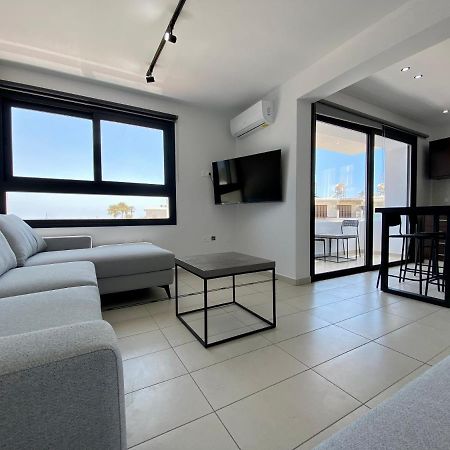Sea La Vie #1 - Luxury Seaview Apartment Paphos Bagian luar foto
