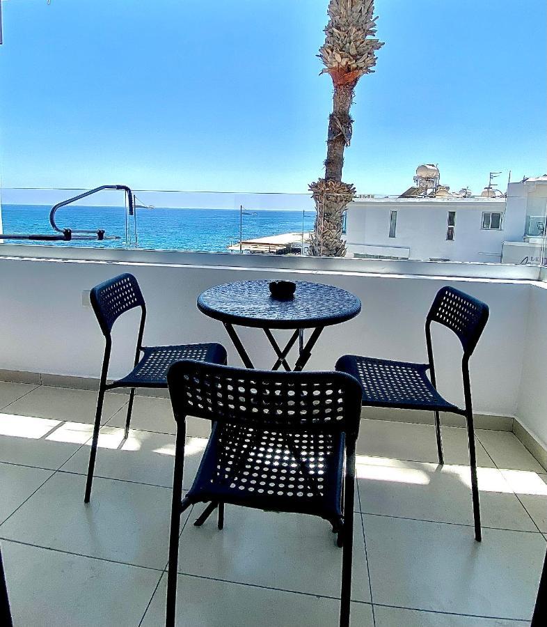 Sea La Vie #1 - Luxury Seaview Apartment Paphos Bagian luar foto